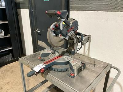 Overview picture of Bosch GCM 10 SD sawing machine